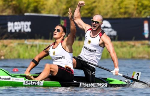 Yul Oeltze and Peter Kretschmer (Germany) successfully defended their C2 1000 world title in Portugal